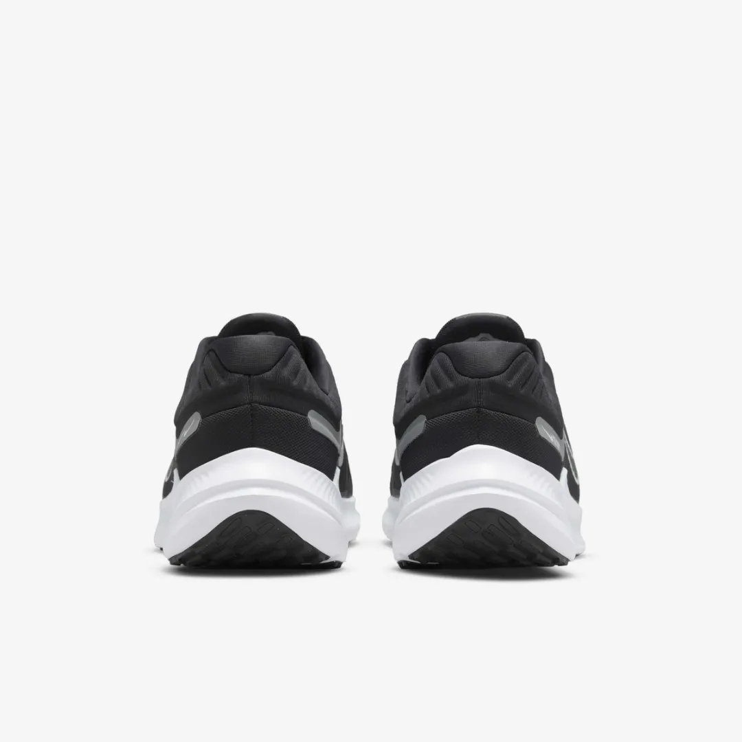 NIKE QUEST 5 BLACK SMOKE GREY WHITE