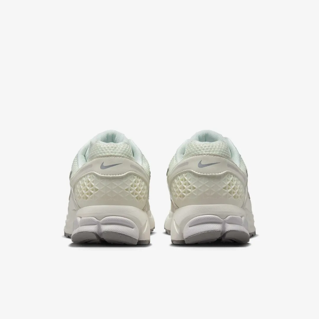 NIKE ZOOM VOMERO 5 SAIL VAST GREY
