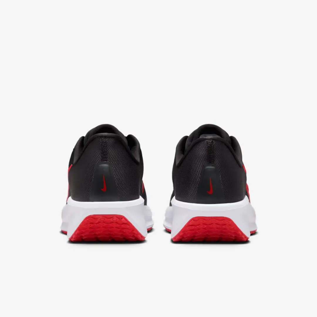 NIKE QUEST 6 BLACK WHITE DARK SMOKE GREY UNIVERSITY RED