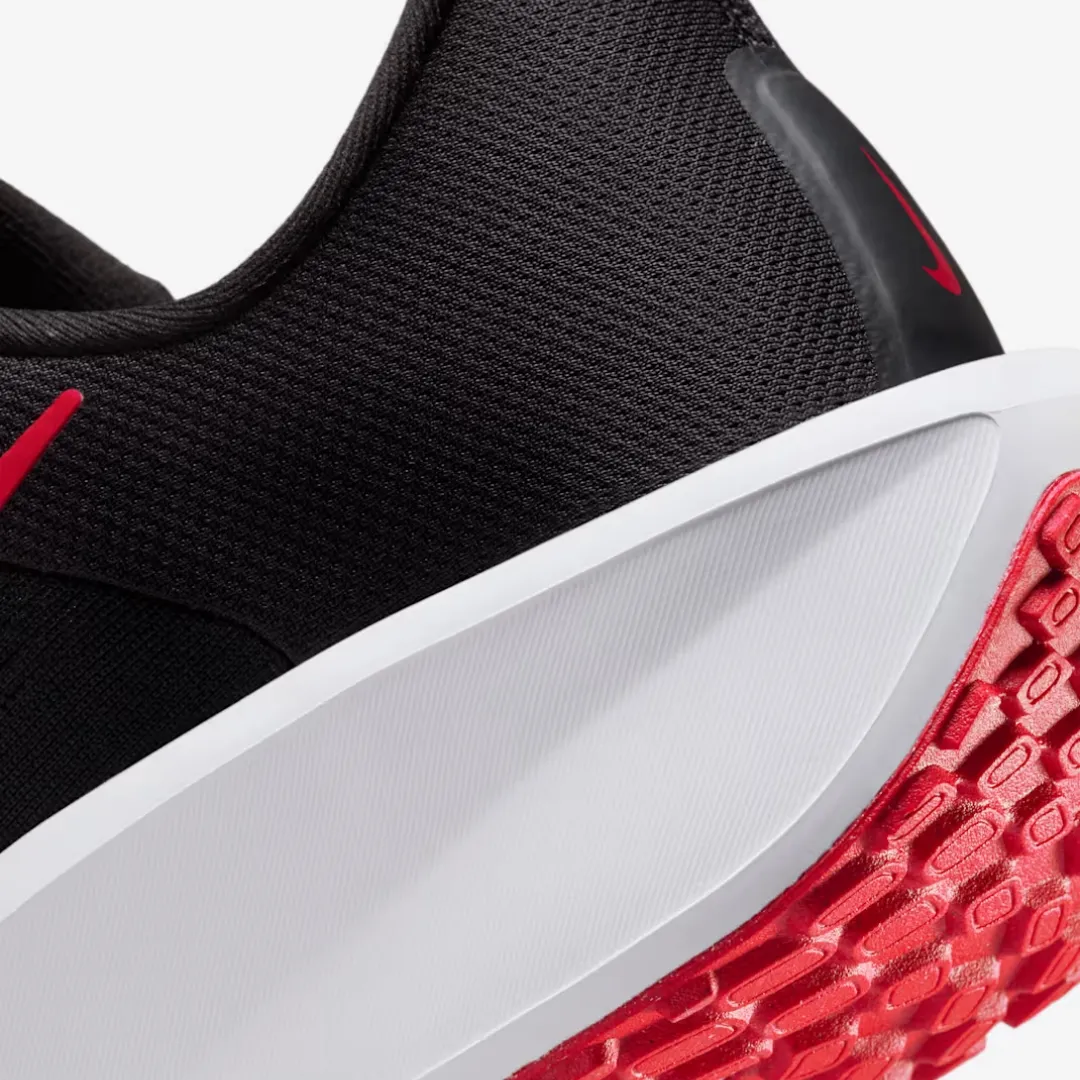 NIKE QUEST 6 BLACK WHITE DARK SMOKE GREY UNIVERSITY RED