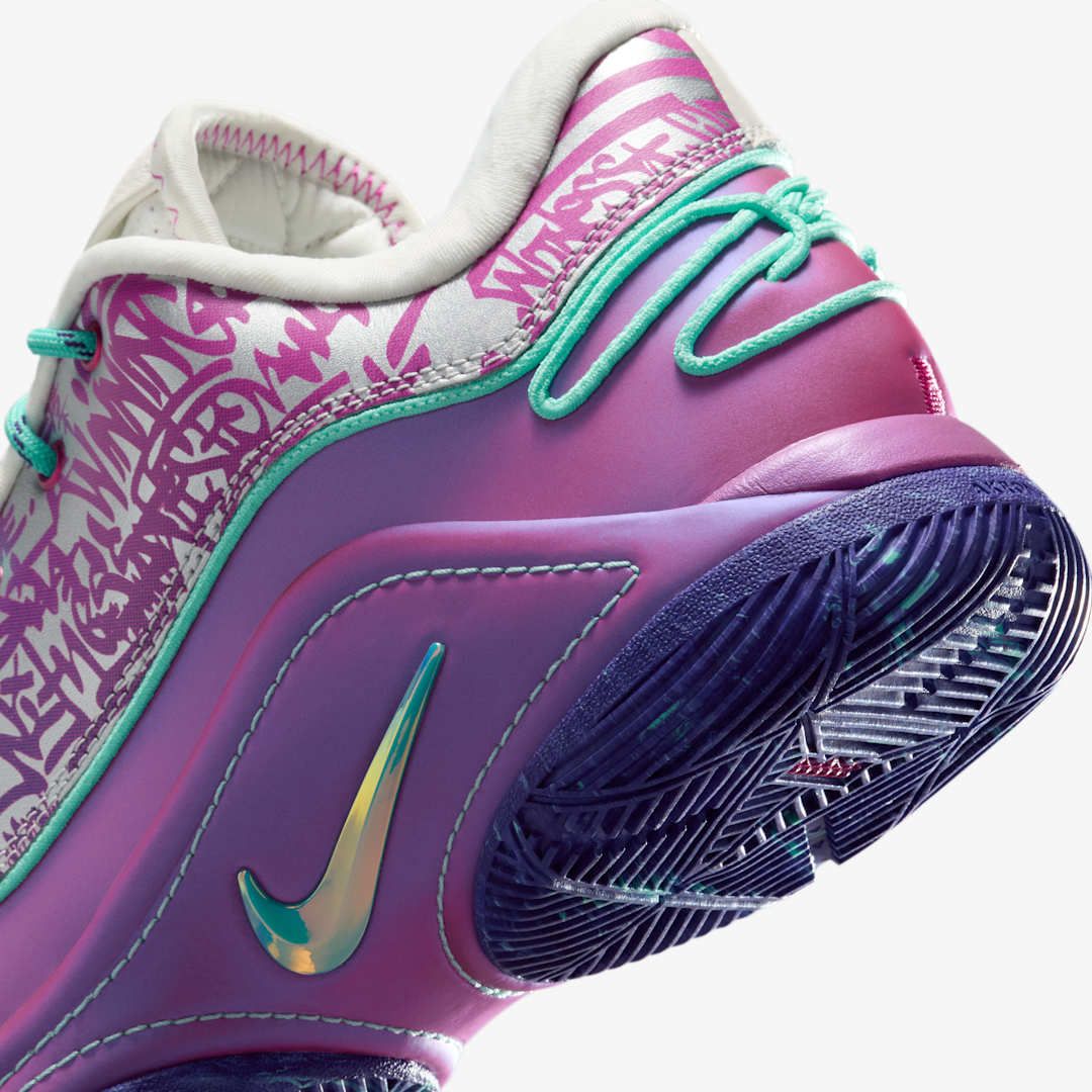 NIKE LEBRON 22 EP FROZEN GRAPES SPLIT